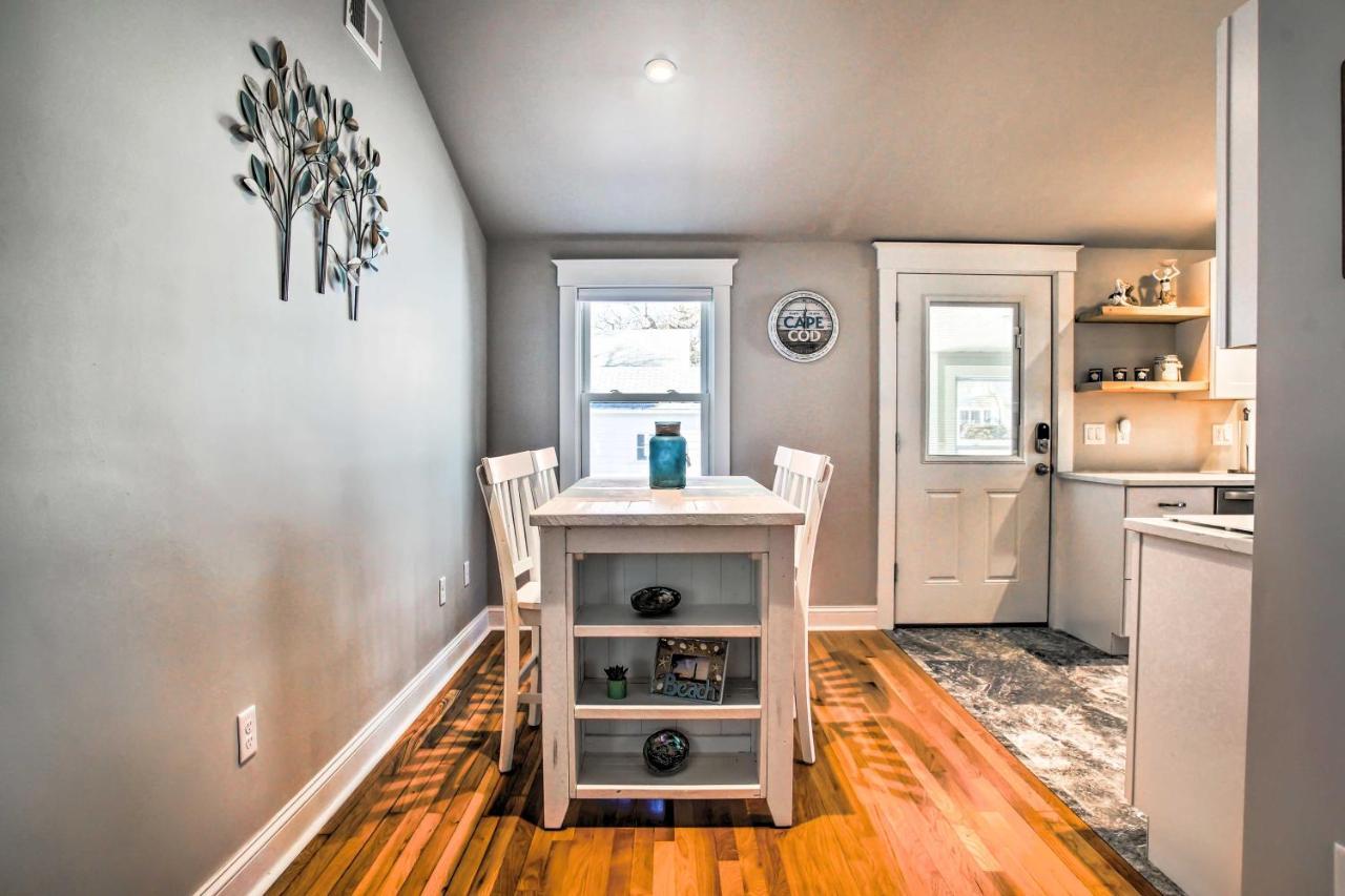Updated Buzzards Bay Beach Cottage Walk To Shore! Борн Екстер'єр фото